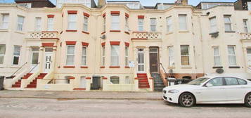 Flat to rent in St. Swithuns Road, Bournemouth BH1