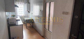 Apartament de 3 camere, 48 mp., zona Micro 3