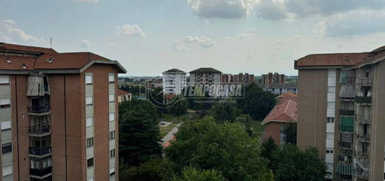 CINQUE LOCALI PANORAMICO E LUMINOSO!