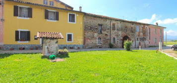 Casale/cascina in vendita in strada Di Pascomonti, 23