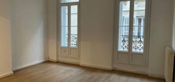 Appartement  à louer, 2 pièces, 1 chambre, 43 m²