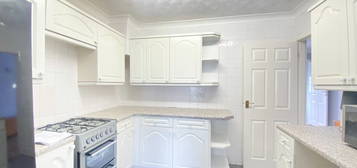 2 bed terraced house to rent