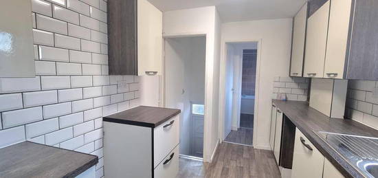 3 bedroom flat to rent