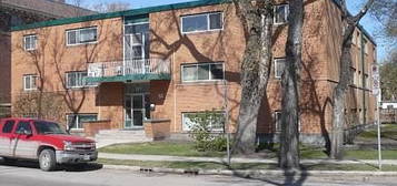 311 Stradbrook Ave #4, Winnipeg, MB R3L 0J5