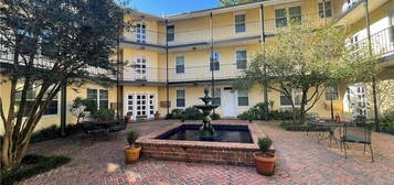 7444 St Charles Ave Apt 303, New Orleans, LA 70118