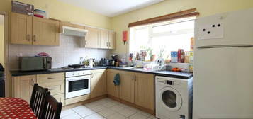 3 bedroom ground floor flat