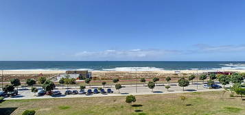 Apartamento T4 com Varanda de 72m2 com Vistas Mar - Canidelo