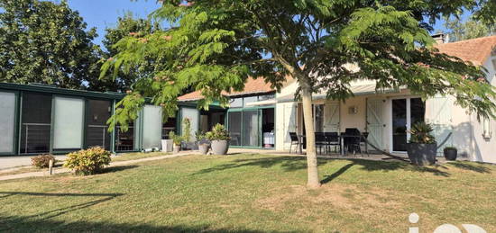 Maison de village de plain-pied  à vendre, 7 pièces, 4 chambres, 215 m²