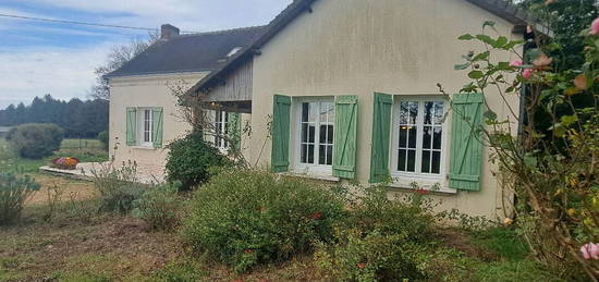 MAISON EN CAMPAGNE SORTIE DE VILLAGE ENTRE LA FLECHE ET LE MANS