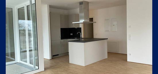 Neues Wohngefühl! Helle 3 Zimmer mit "Glaswandbalkon" + Einbauküche + Bad mit Walk-In-Dusche, Aufzug