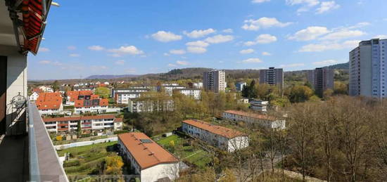 Hochwertige 4-Zimmer-Wohnung mit Garage!!