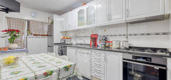 Apartamento T3 à venda em Vila Nova de Gaia