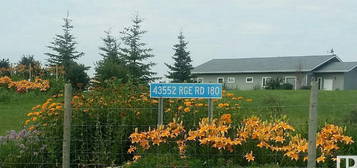 43552 Range Road 180, Camrose County, AB T0B 3Y0