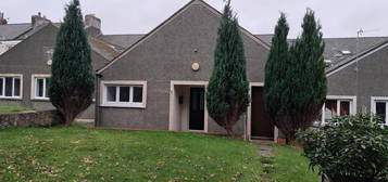 2 bedroom semi-detached house to rent