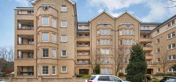 3 bed flat to rent