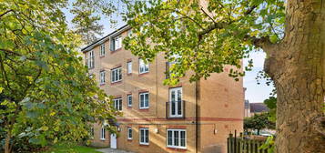 Flat for sale in Bromley Close, East Road, Harlow CM20