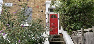 Flat to rent in Riversdale Road, London N5