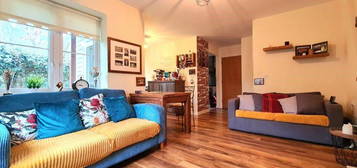 2 bed flat to rent