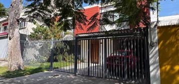 CHAPALITA CASA VENTA AV. LAS ROSAS