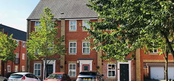 4 bed terraced house to rent