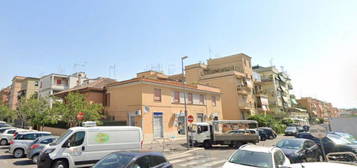 Appartamento all'asta in via Samuele Donatoni, 4