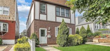 125-11 7th Ave, College Pt, NY 11356