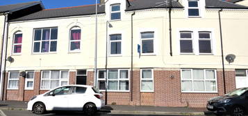 3 bed flat for sale