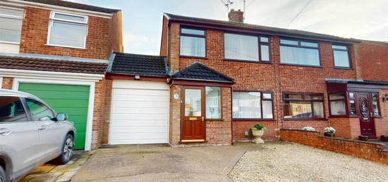 3 bedroom semi-detached house for sale