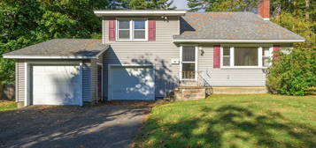 112 Roselyn Dr, Pittsfield, MA 01201