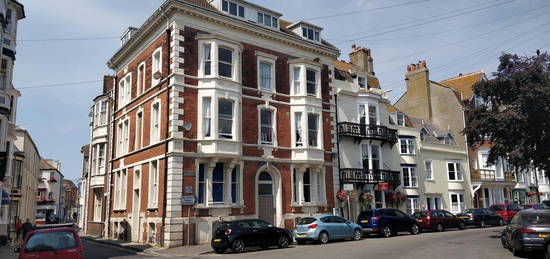 Flat to rent in The Esplanade, Weymouth DT4