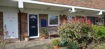 Maisonette for sale in Brownswell Road, East Finchley N2