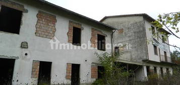 Casa indipendente all'asta Strada comunale di Casalecchio, Castel Focognano