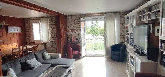 Appartement T5 94m2 port du canal