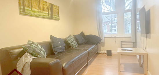 4 bed shared accommodation to rent