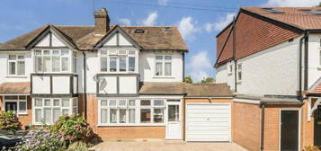 5 bedroom semi-detached house for sale