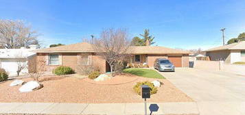 7805 Palo Duro Ave NE, Albuquerque, NM 87110