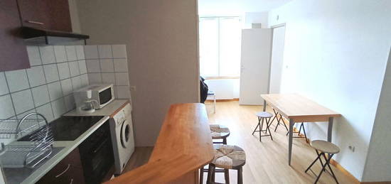 Appartement meublé  à louer, 2 pièces, 34 m², Étage 2/–