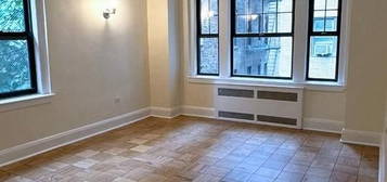 95 Christopher St Apt 5H, New York, NY 10014