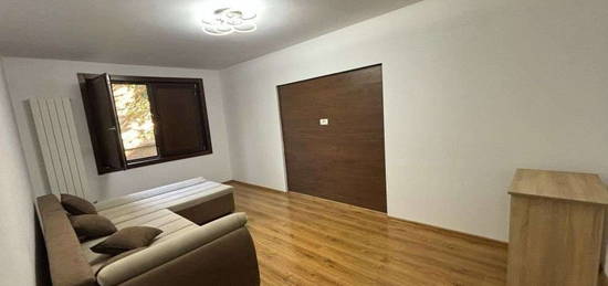 Apartament 3 camere decomandat, 1/8, renovat , centrala  in Crangasi