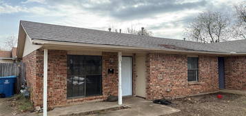 714 N Derby St Apt 102, Denison, TX 75020