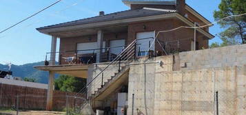 Chalet en calle De Sèneca en Corbera de Llobregat