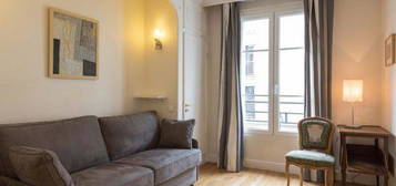 (Disponible 1-24 mois) Modern appartement pour 3 personnes