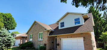 1311 Cuthbertson Ave, Brockville, ON K6V 6Y2