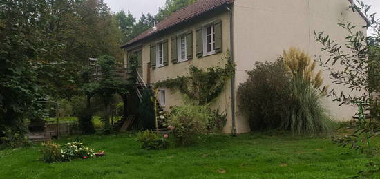 NEOUX PAVILLON EN BORD DE RIVIERE