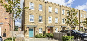 Property to rent in Barrons Chase, Richmond TW10