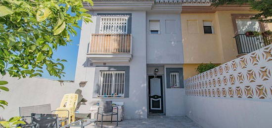 Casa en Bola de Oro - Serrallo, Granada