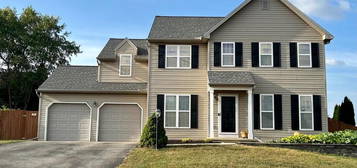 7 Highland Rd, Seven Valleys, PA 17360