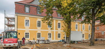 // Herrenhaus Hohnstädt // ERSTBEZUG // 3 Zimmer inkl. neuer EBK und PKW Stellplatz //