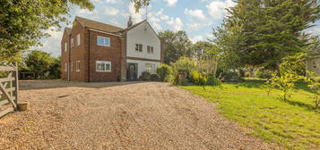 5 bed detached house for sale