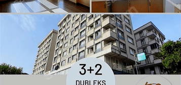 CADDE ÜZERİ SATILIK İKİ AYRI DAİRE 160 M² 3+2 TERASLI ÜST DUBLEX